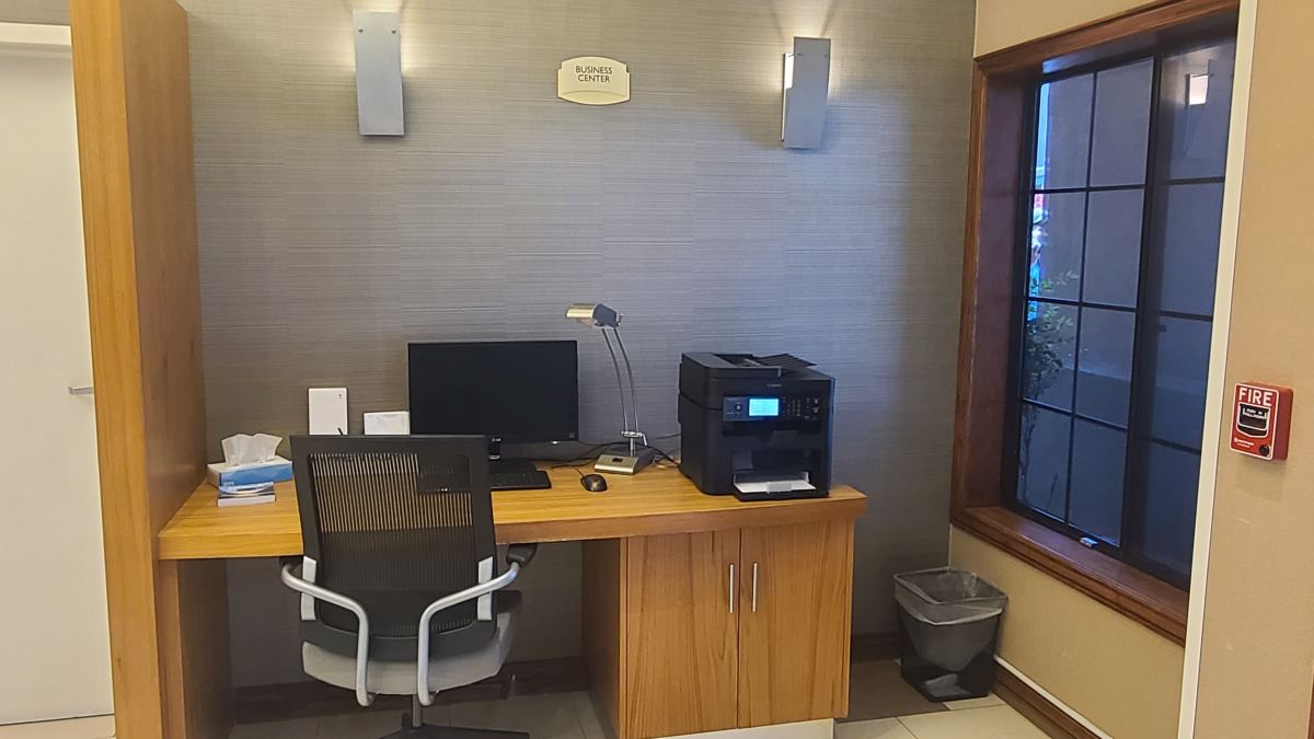 Best Western Hesperia-Victorville Suites-商务中心/多功能厅