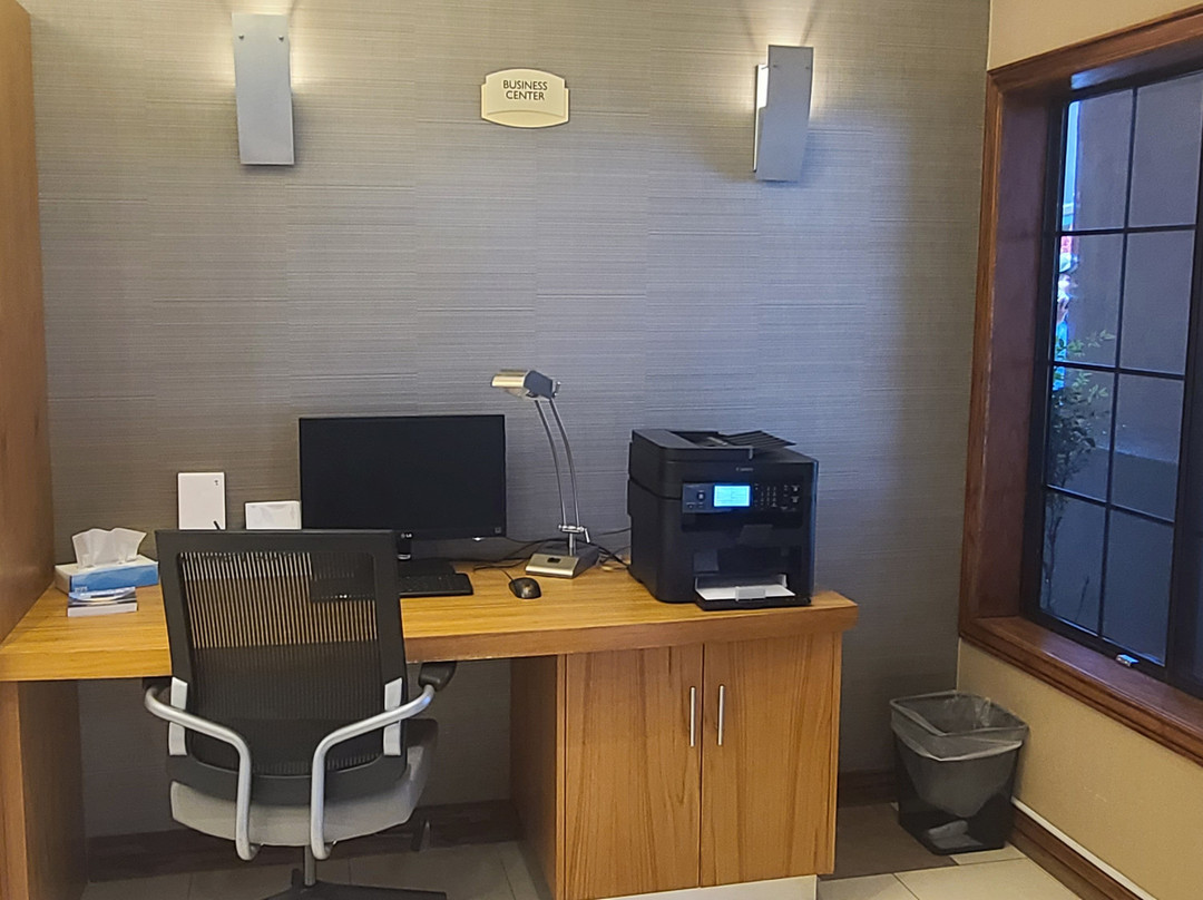 Best Western Hesperia-Victorville Suites主图