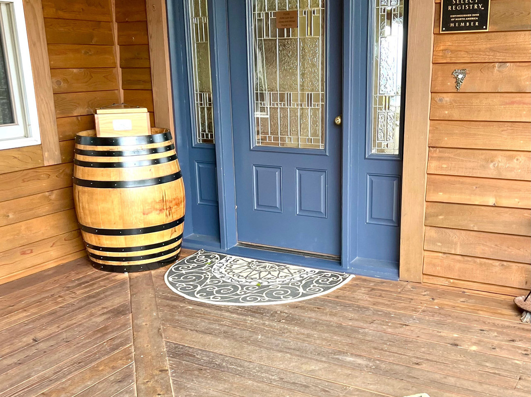 Youngberg Hill主图