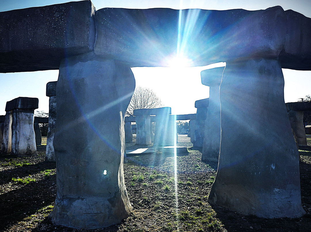 Stonehenge II-Ingram必去景点