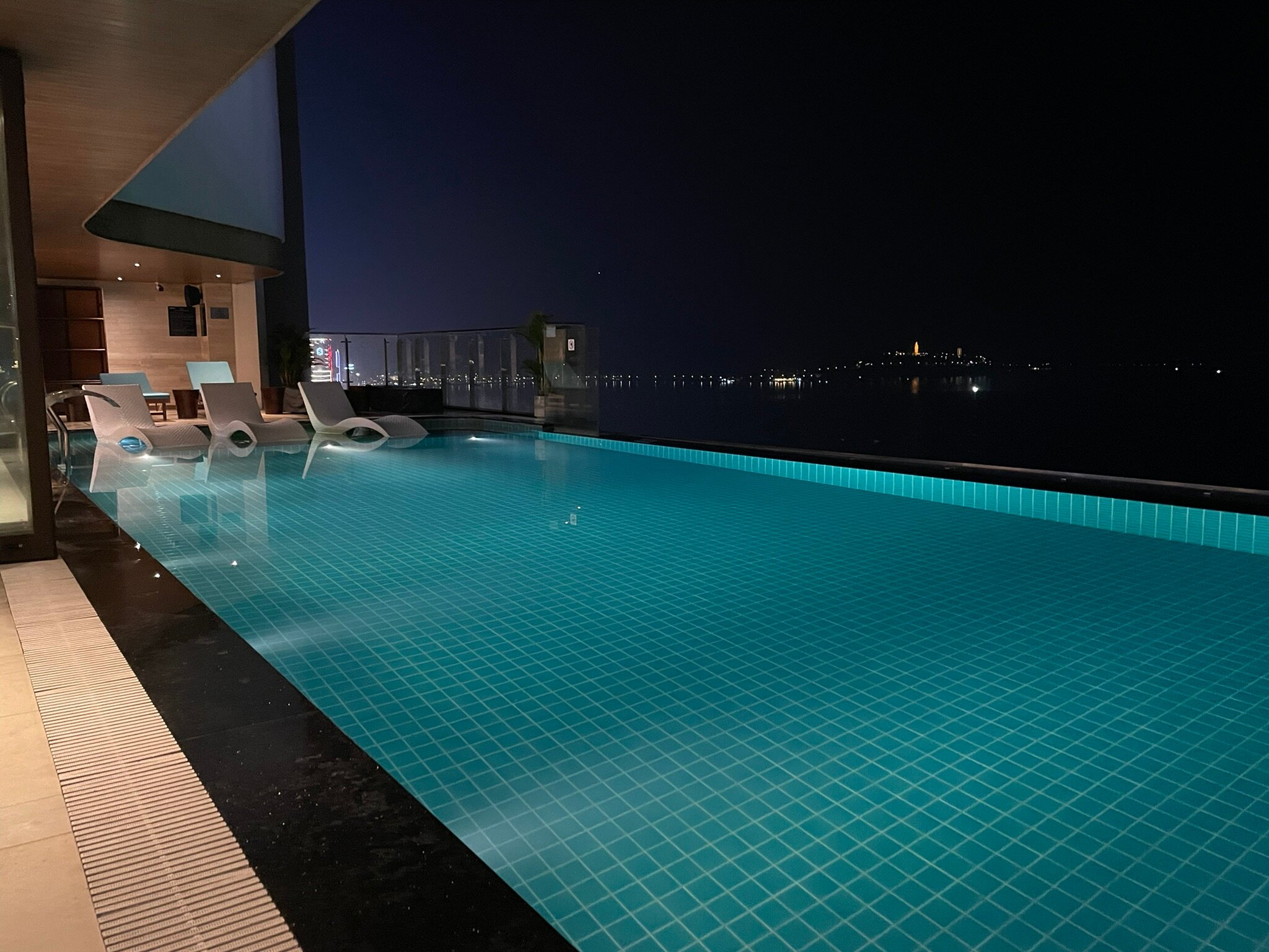 Radisson Hotel Danang-泳池