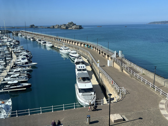 泽西水滨丽笙酒店主图