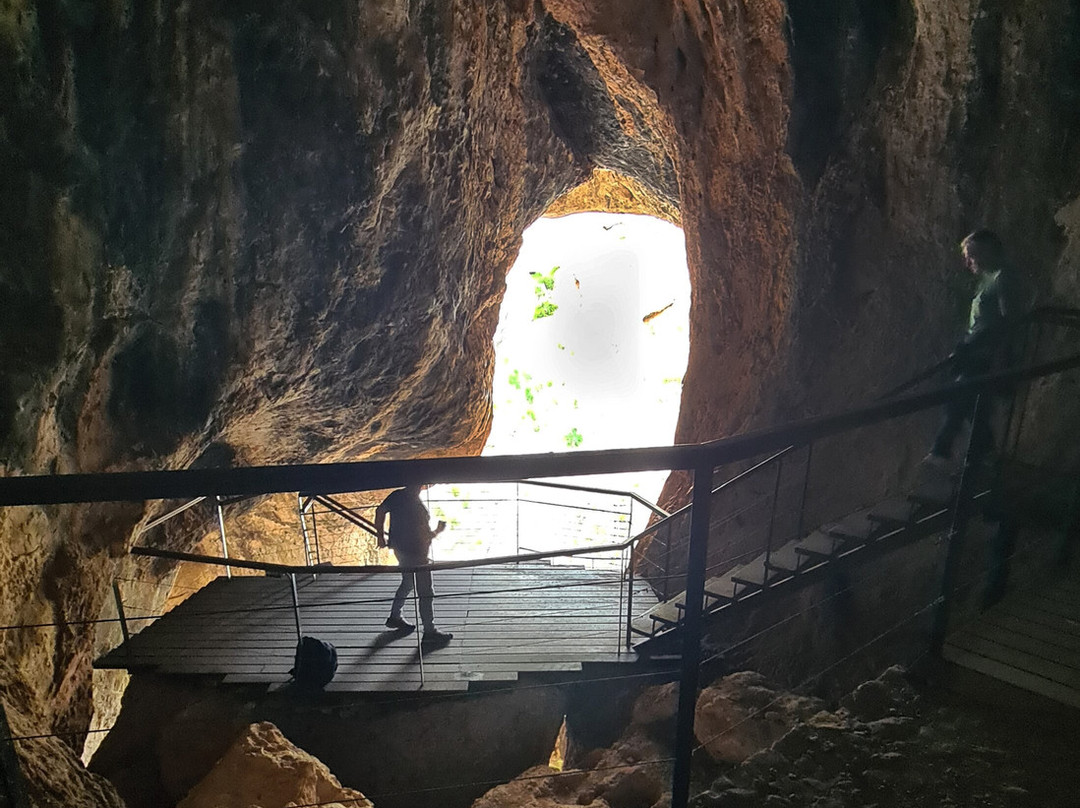 Cueva La Serreta-Cieza必去景点