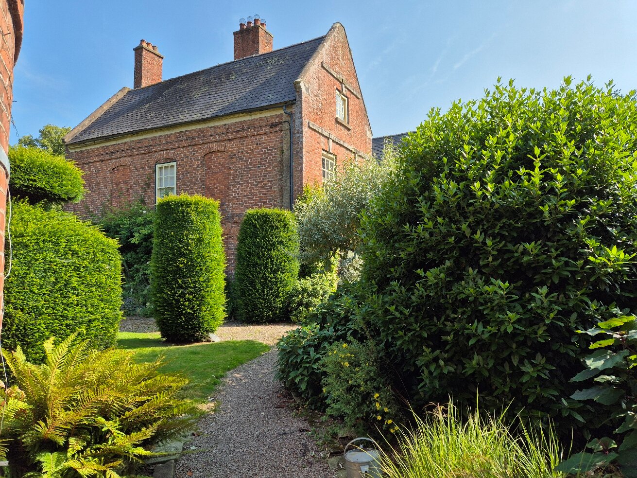 Whitton Hall-官方