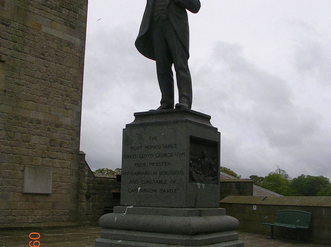 Statue of David Lloyd Geroge景点图片