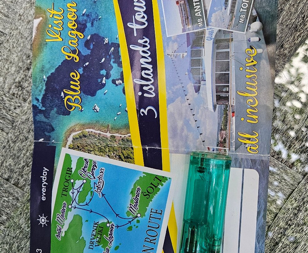 Three Island Tour景点图片