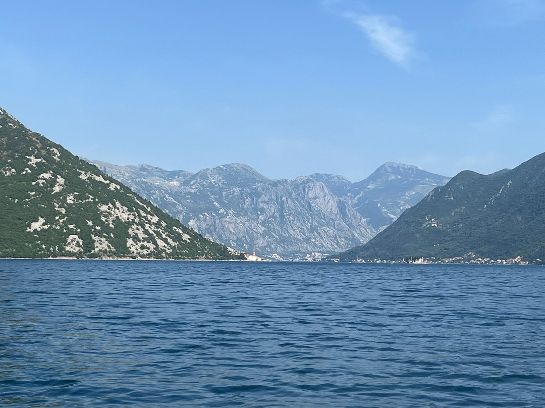 Captain Ivan Boat Tour景点图片