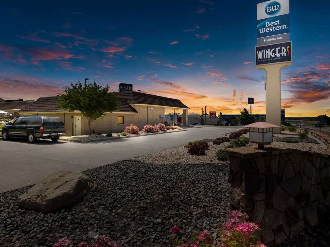Best Western Foothills Inn主图