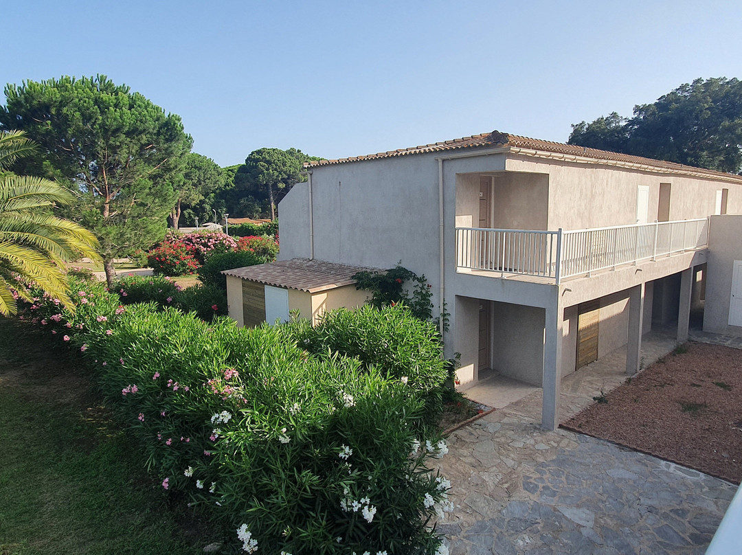 Plage de Cala Rossa-Lecci必去景点