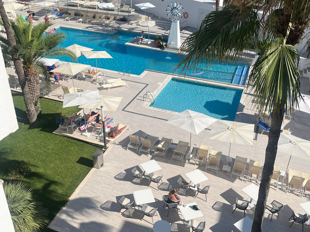 Globales Cala Bona主图