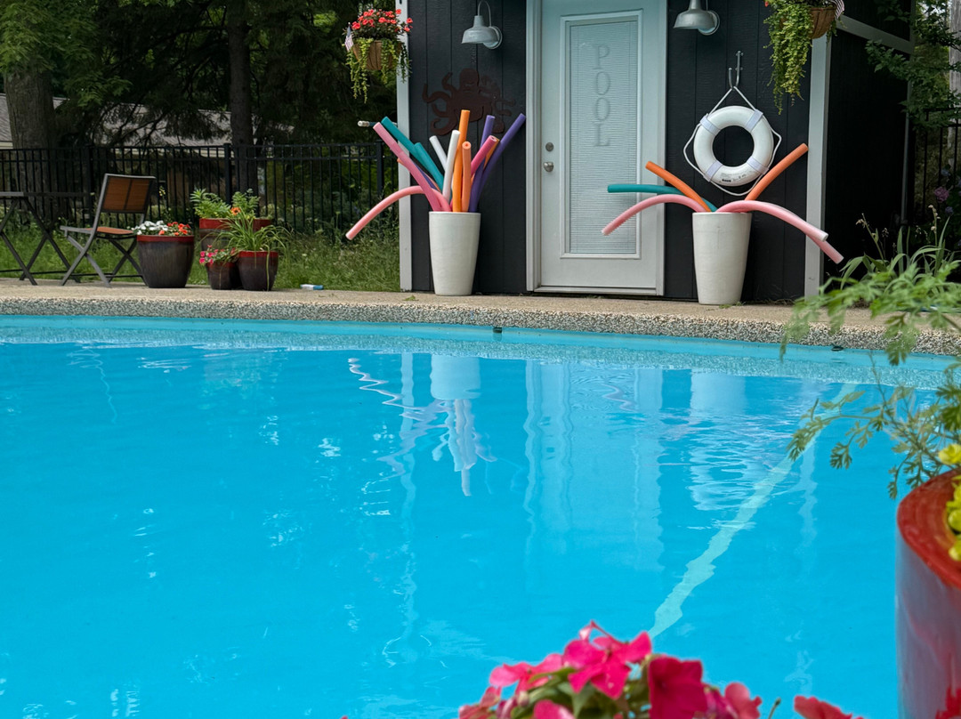 The Saugatuck Retro Resort Motel主图