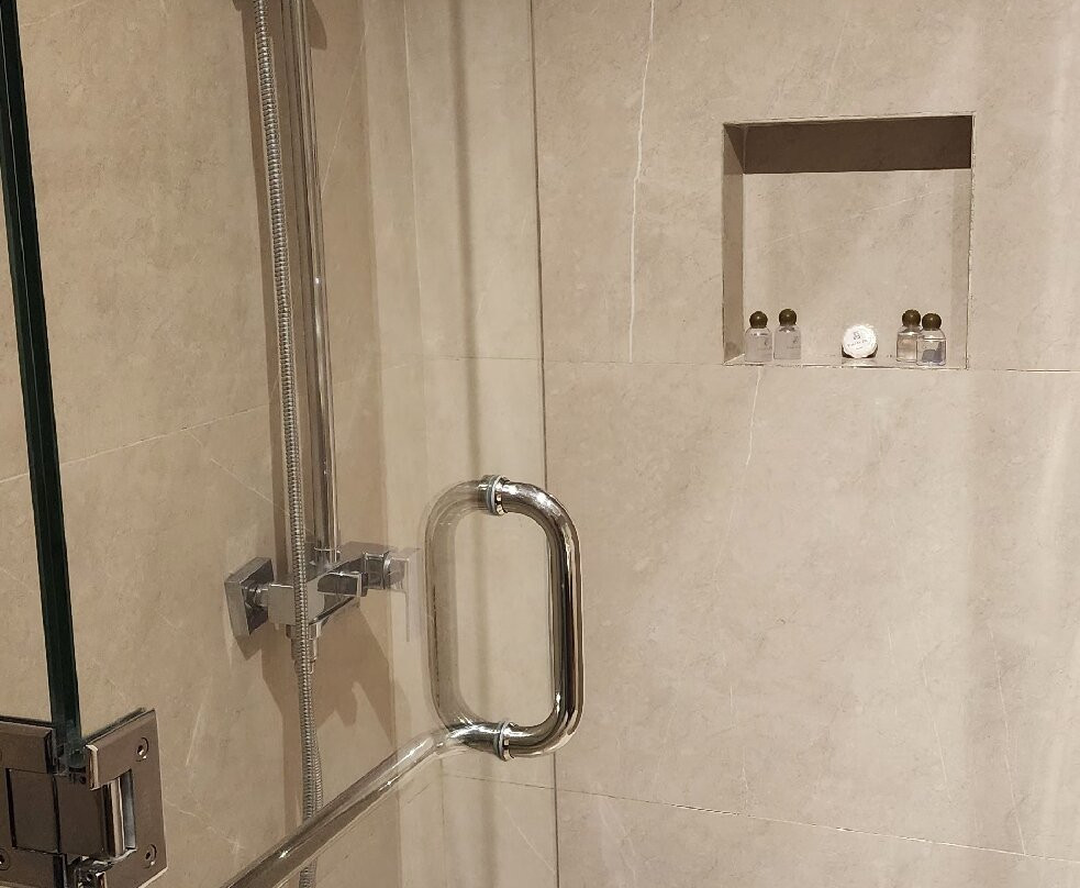 圣埃利斯酒店主图