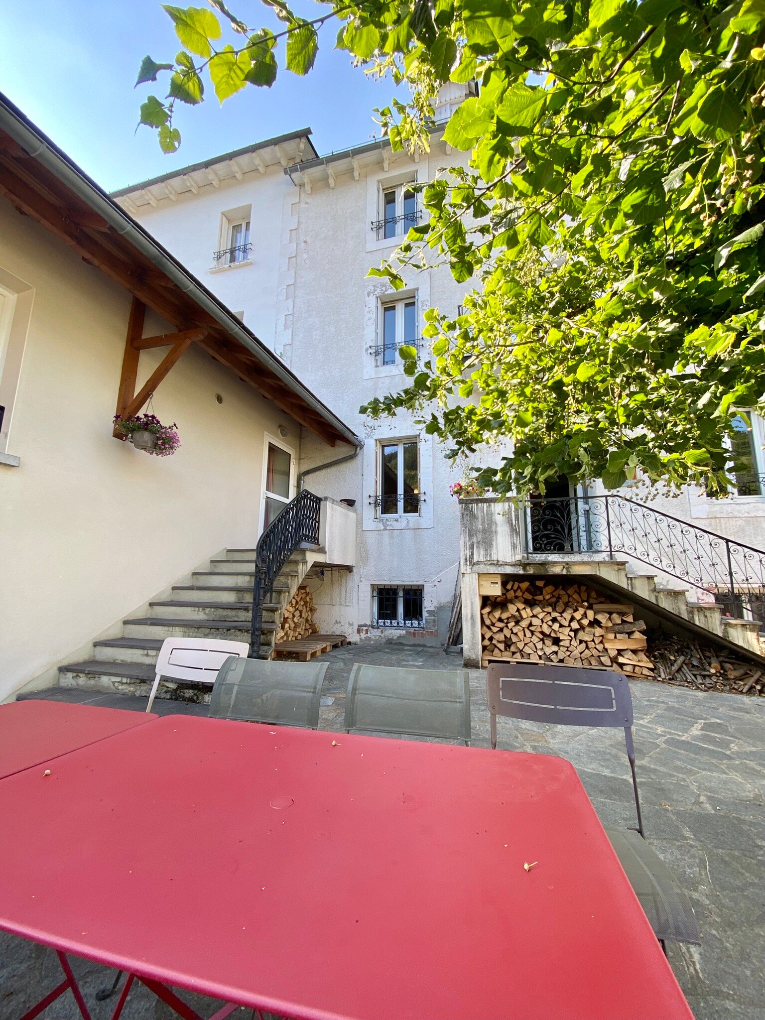 Gite-hôtel Bellevue-官方