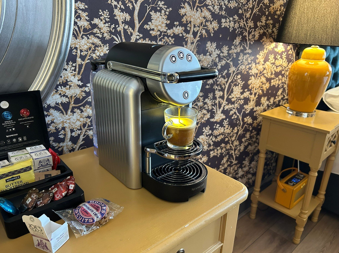 Bridport Arms Hotel主图