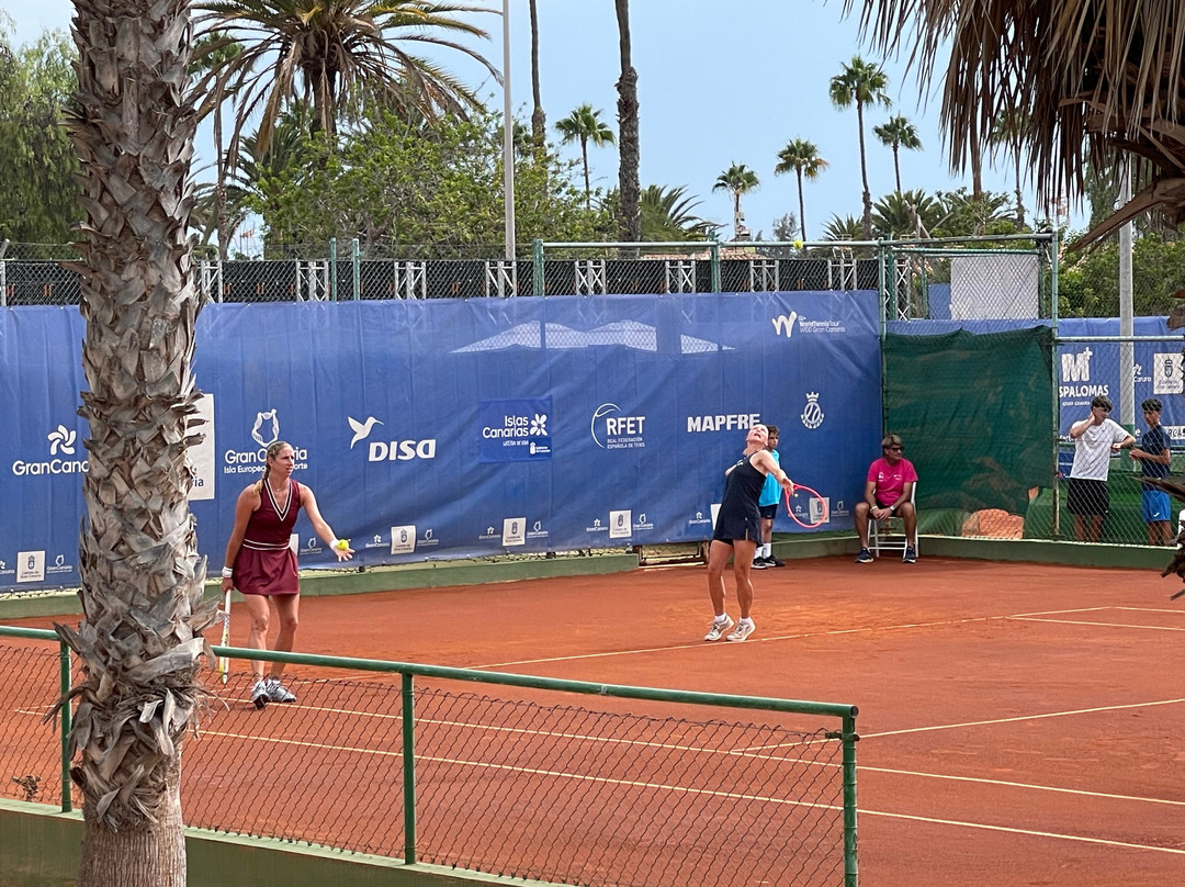 Play Tennis In The Sun-大加那利岛拉斯帕尔马斯必去景点