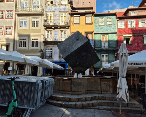 Fonte do Cubo-波尔图必去景点