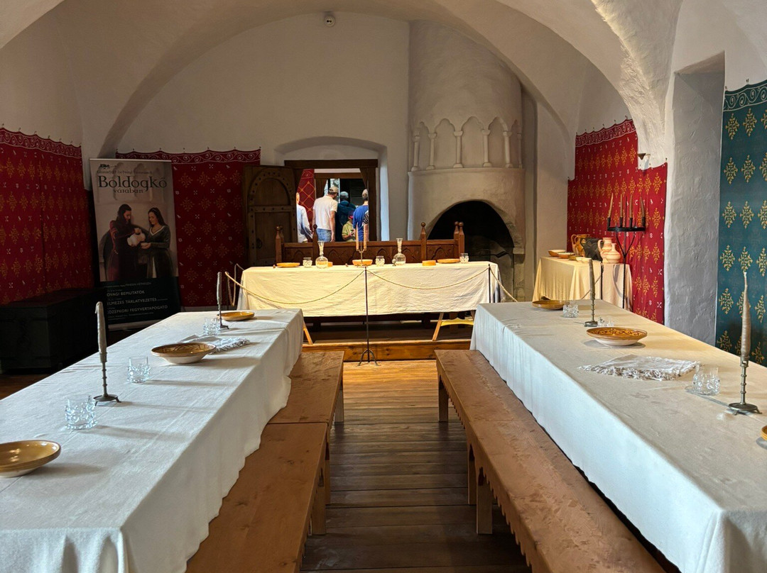 Castle of Boldogko-Boldogkovaralja必去景点