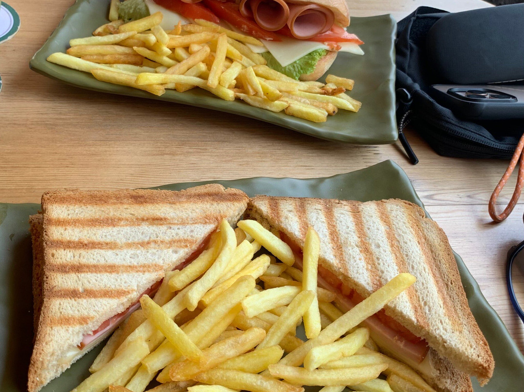 Love Boat Bar-卡马里必去景点