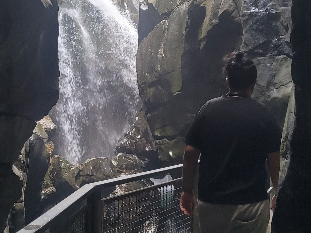 Gouffre des Busserailles Ravine-Valtournenche必去景点