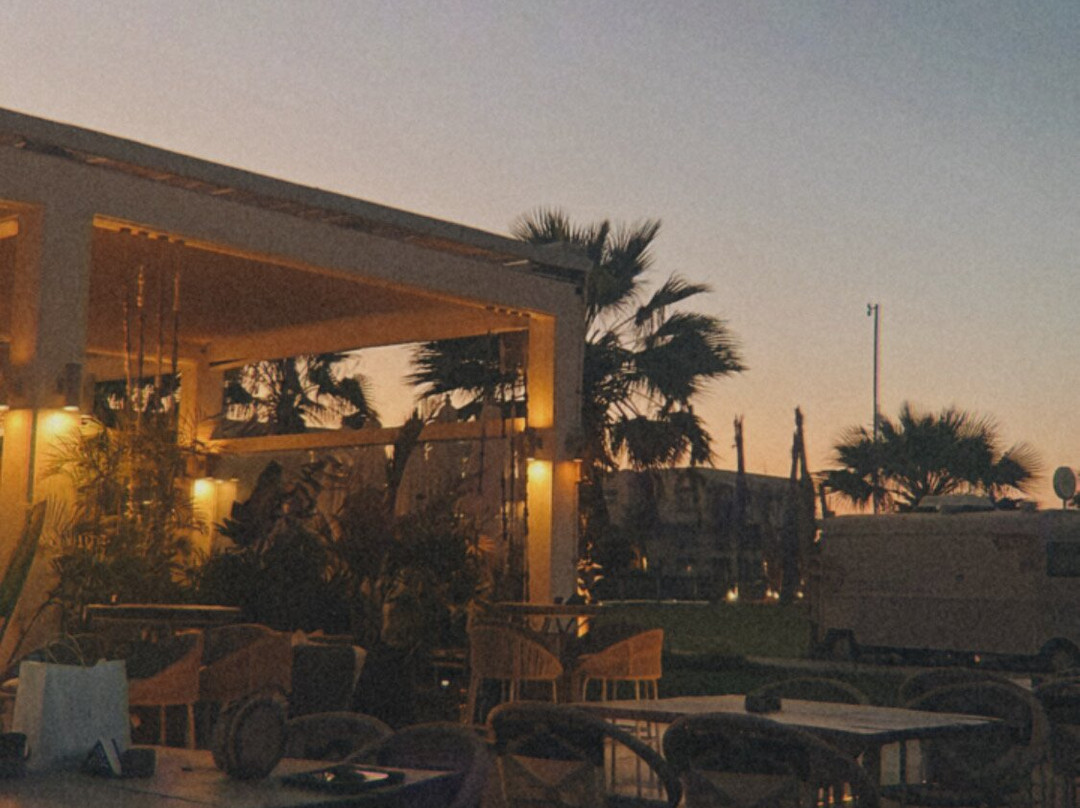 Zouni Beach Club-艾高娜必去景点