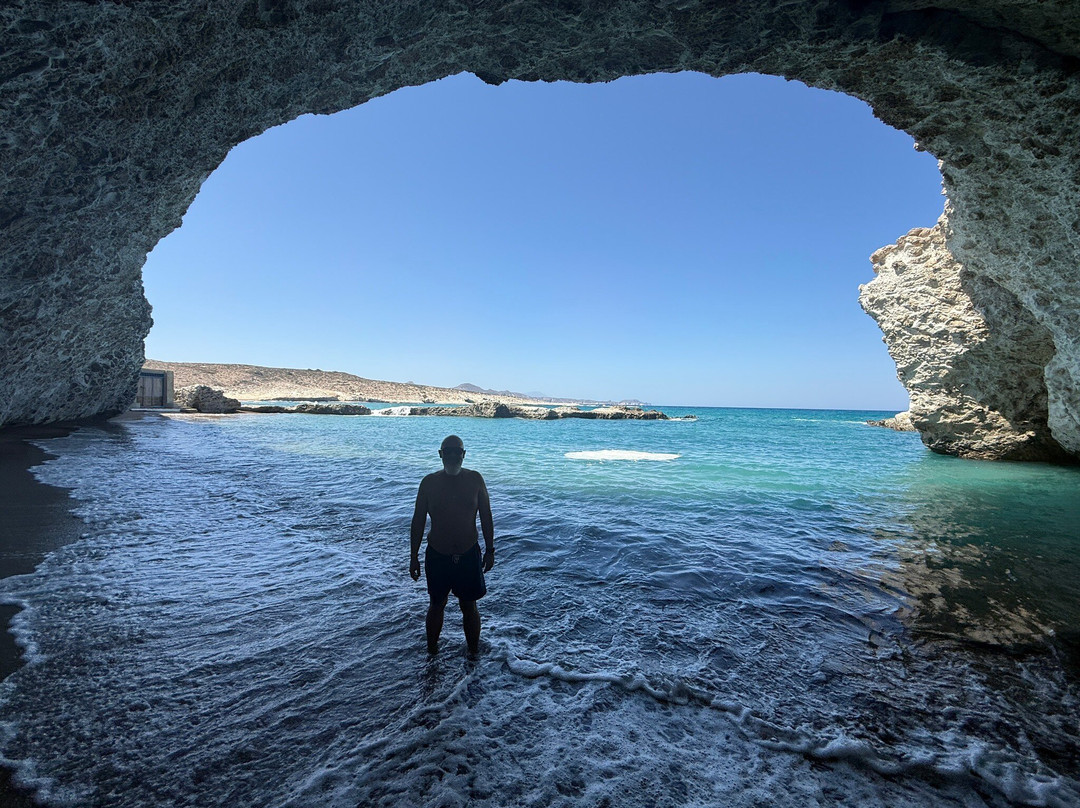 Alogomandra Beach-米洛斯岛必去景点
