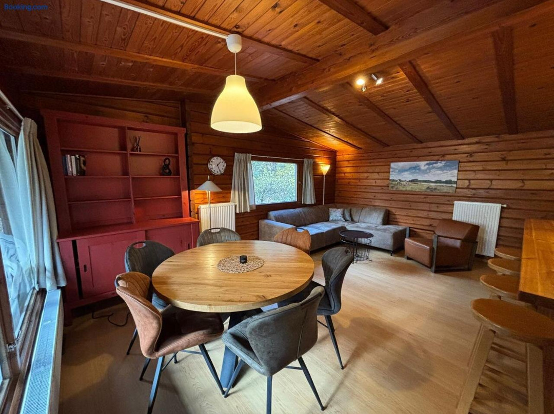 Camping En Bungalowpark Bronzen Emmer De