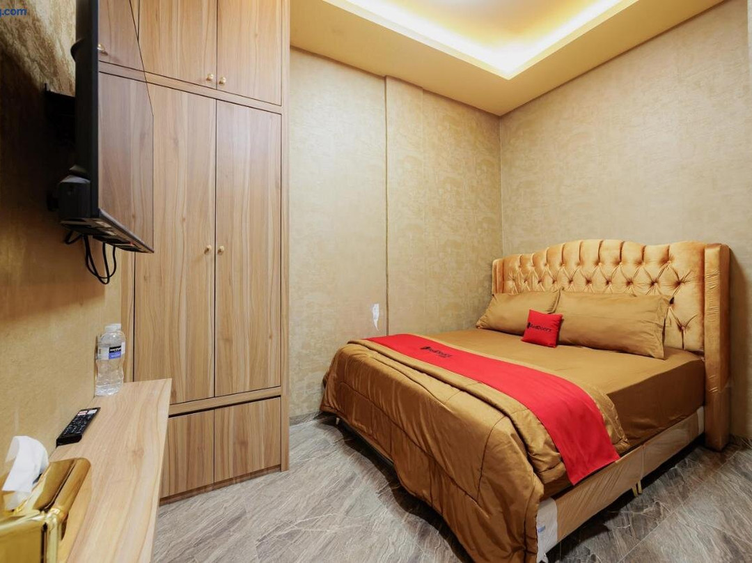 RedDoorz Plus Syariah @ Tiban Centre Batam