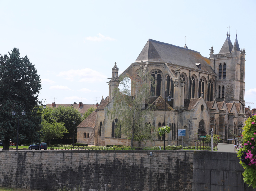 Collegiale Notre-Dame-et-Saint-Loup