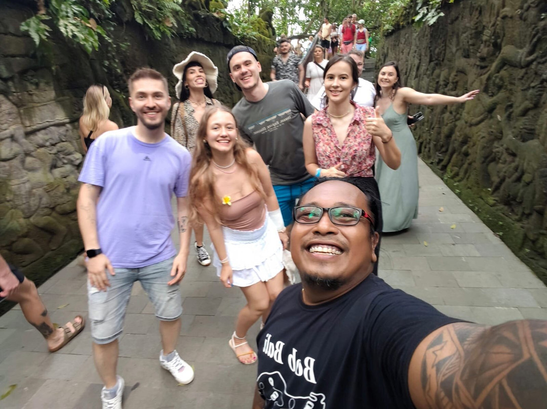 Bob Bali-罗威那海滩必去景点