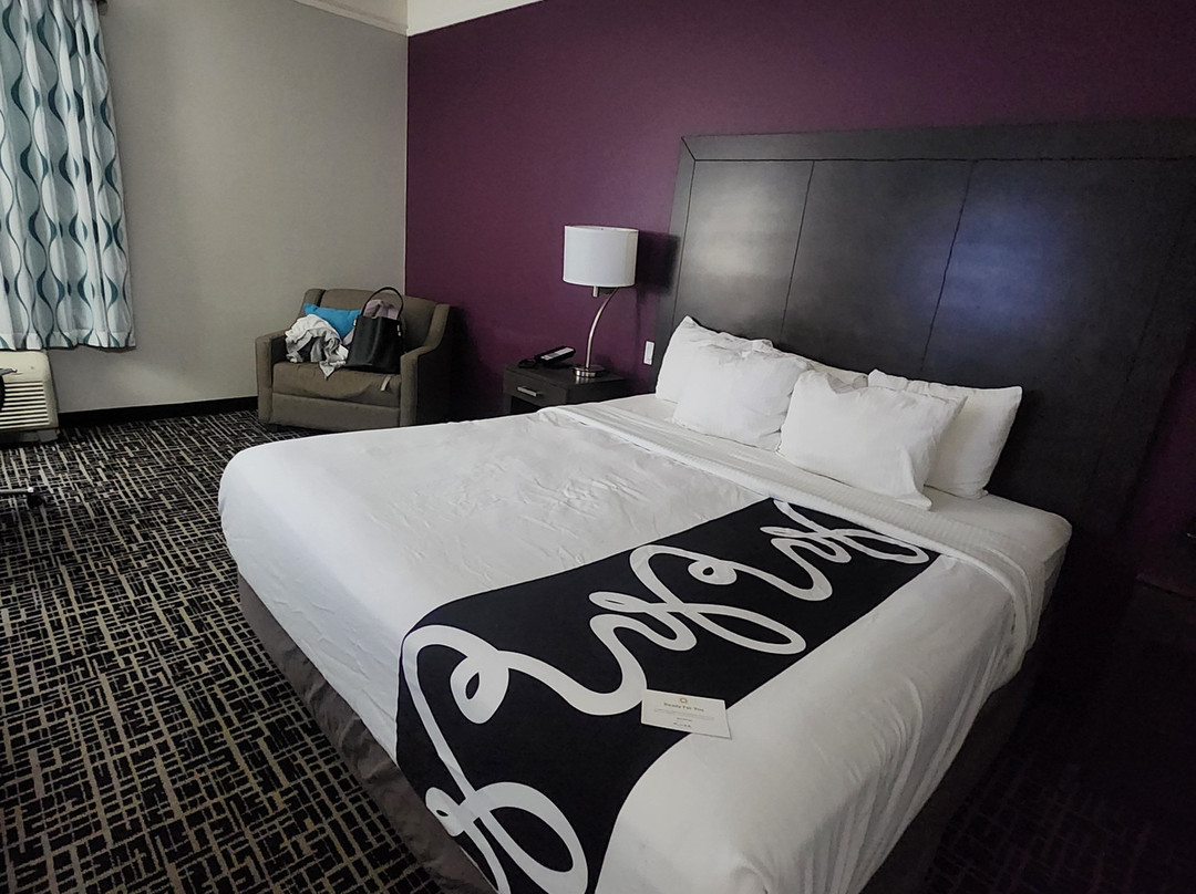 La Quinta Inn & Suites by Wyndham Latham Albany Airport主图