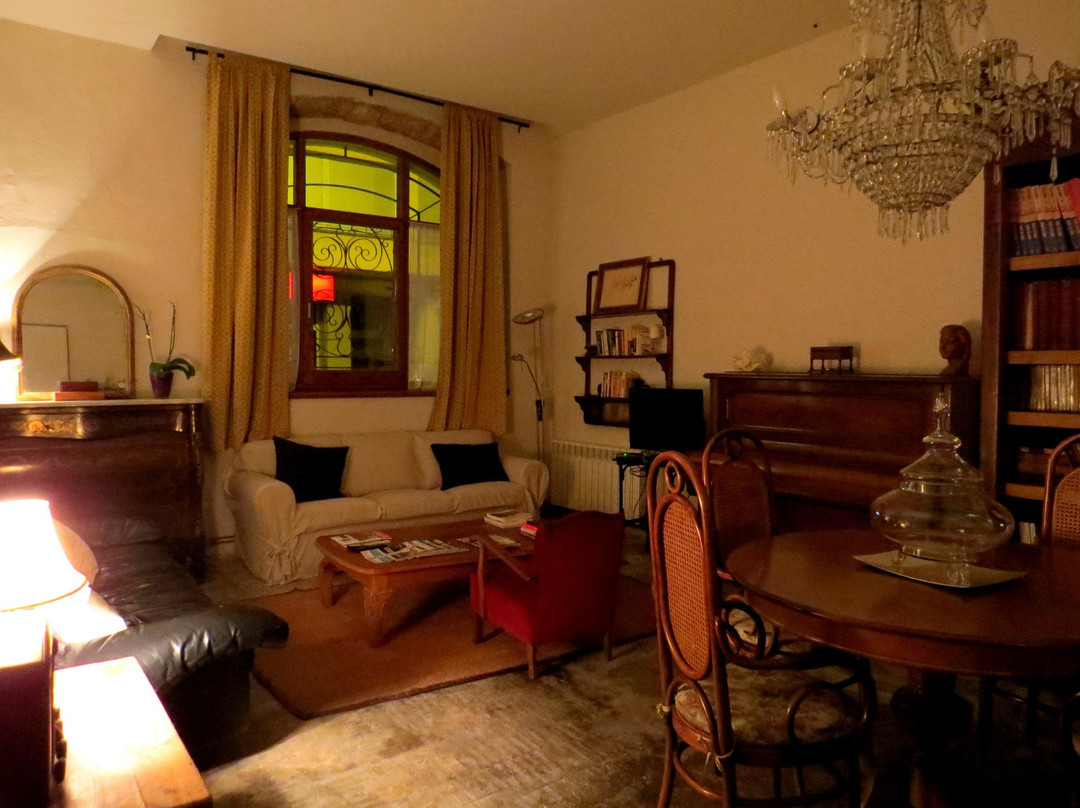 Hostel & Restaurant Flora主图
