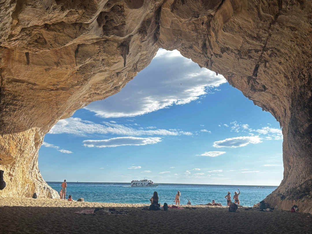 Agostino Charter-Cala Gonone必去景点