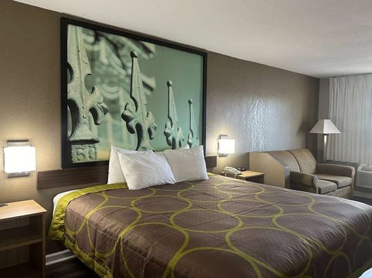 Super 8 by Wyndham Monroe主图