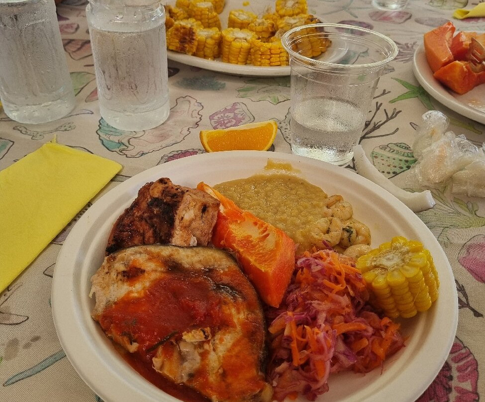 Loyalty Boat Charter-Baie Ste Anne必去景点