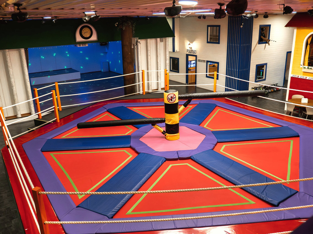 Dragon Tail Adventure Town (Lohesaba Seikluslinnak)-塔林必去景点