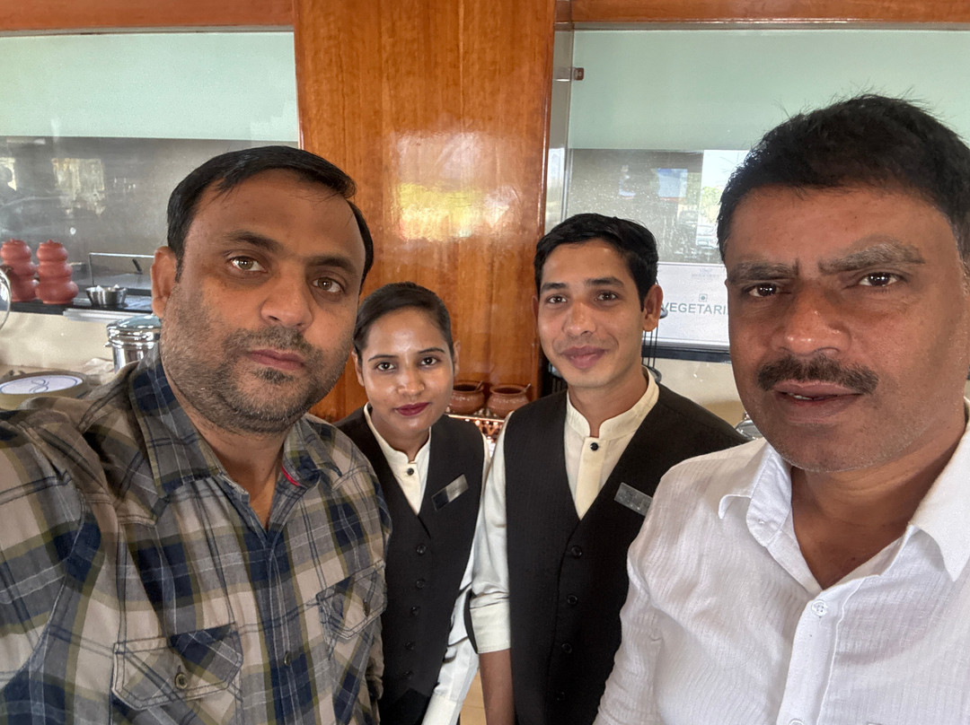 Shyama Sarovar Portico