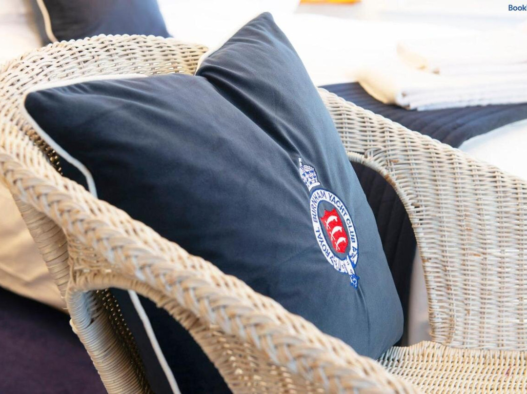 Royal Burnham Yacht Club Accommodation主图