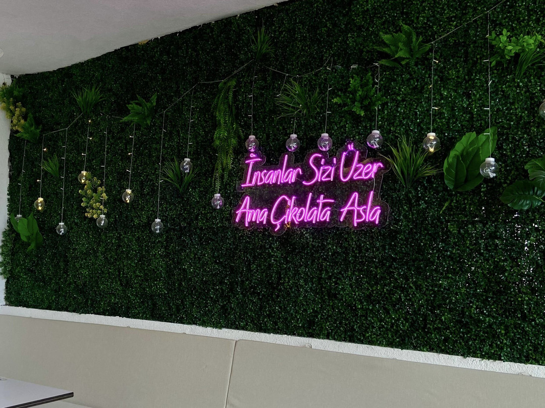 Çikolata Evim Kalkan