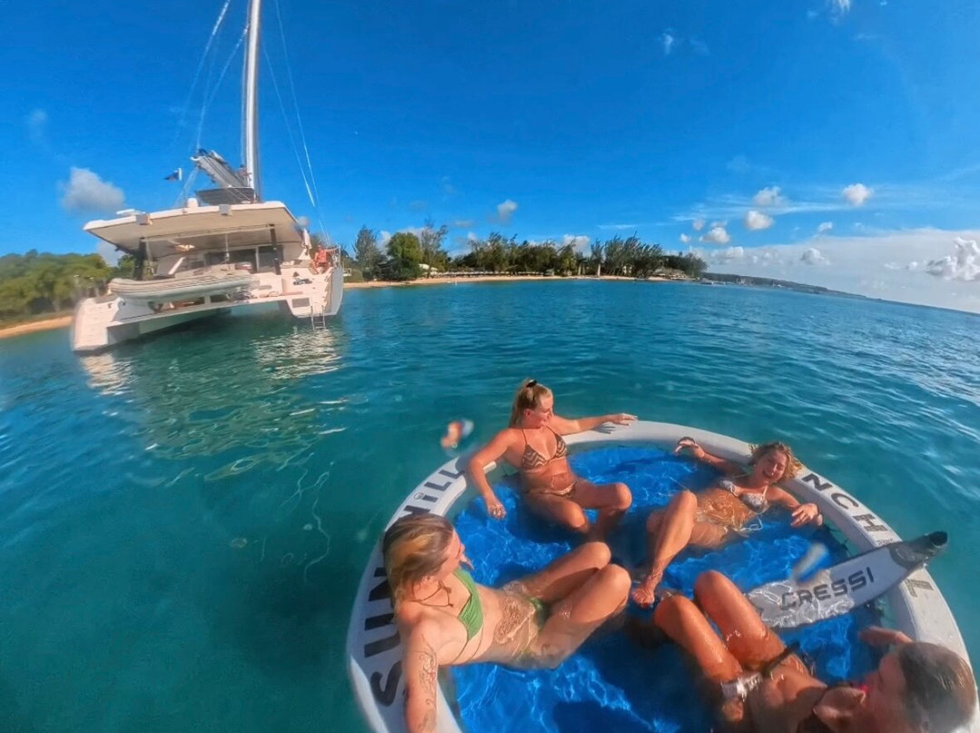 Seaduced Luxury Charters-Sunset Crest必去景点