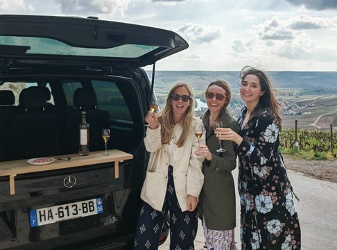 GROOM - CHAMPAGNE TOUR & Airport Shuttle-埃佩尔内必去景点