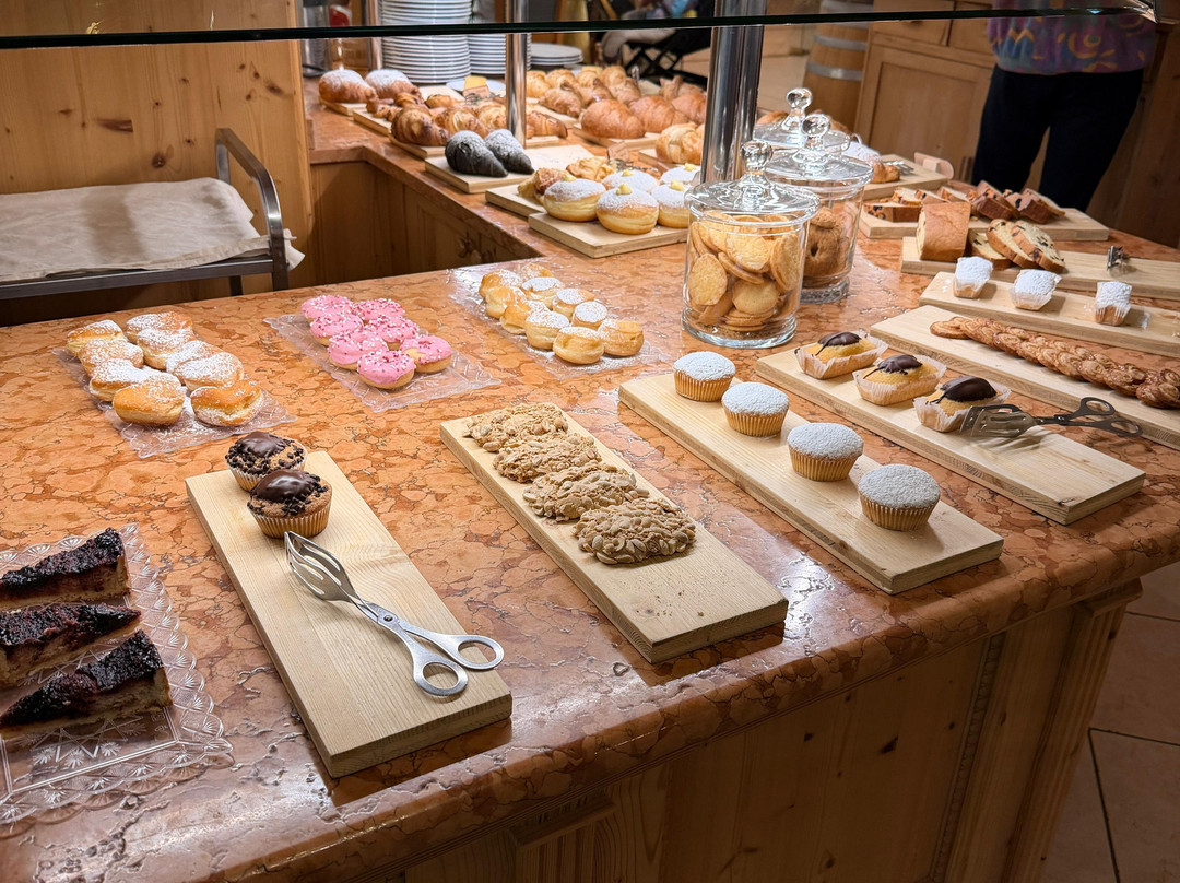 Pineta Pastry Hotel主图