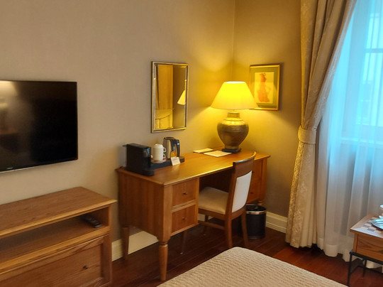 万豪精品酒店主图