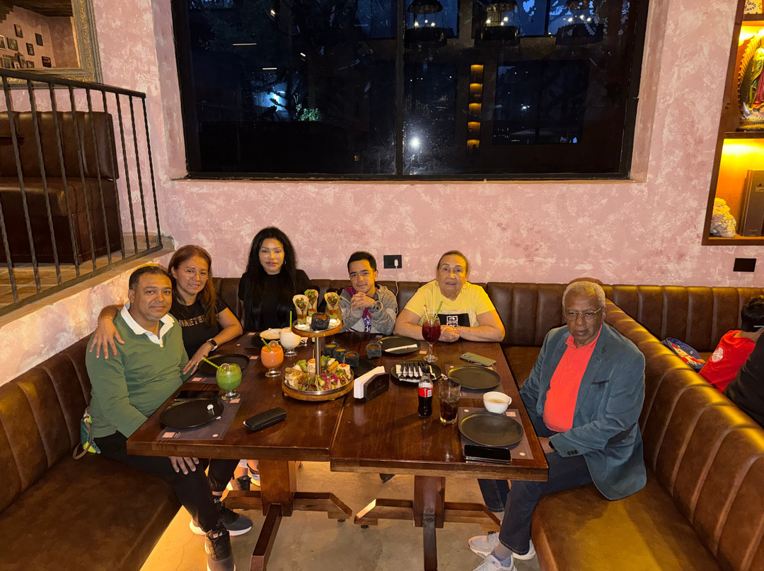 Dos Santos Cantina Cali