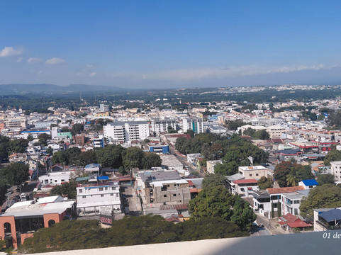 Monumento a los Heroes de la Restauracion-圣地亚哥必去景点