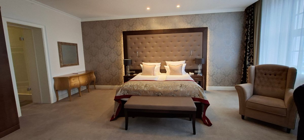 罗曼蒂克博格凯勒克思特灵酒店-官方