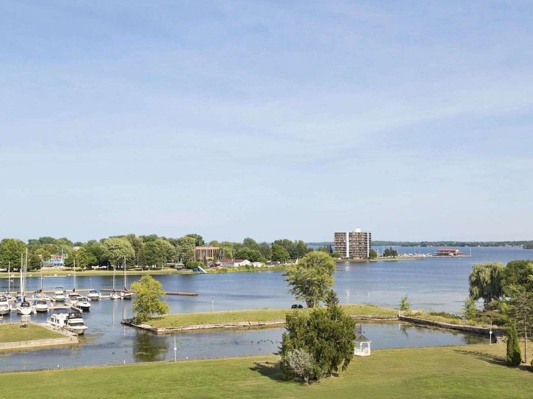 贝勒维尔华美达海湾会议度假村