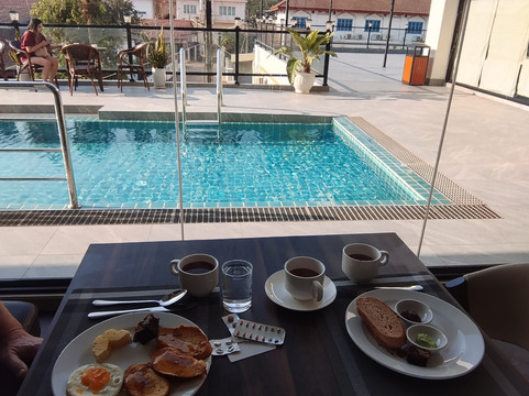 St central hotel Paksé laos