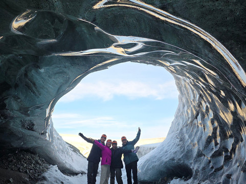 Fláfjall Ehf-赫本必去景点