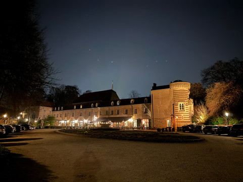 艾尔斯鲁城堡餐厅酒店主图