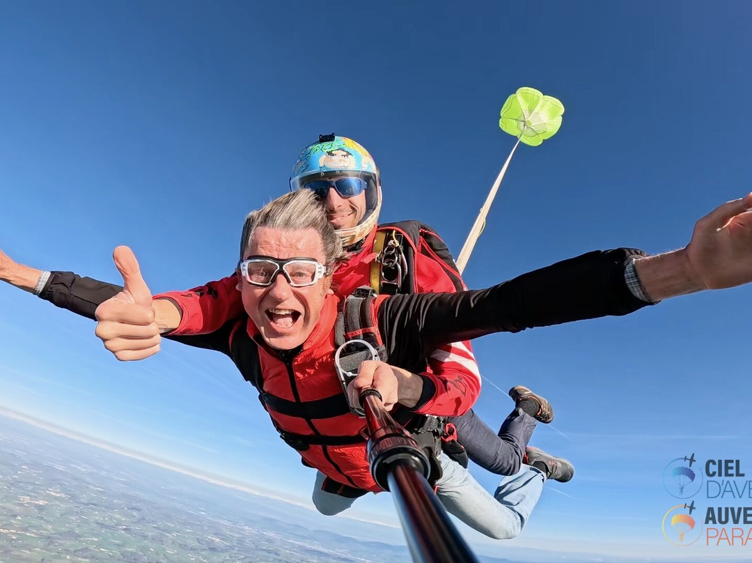 Auvergne Parachutisme-里昂必去景点